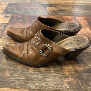 Bass slip in western shoes size 7